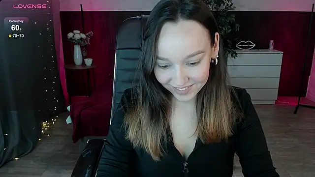 Snapshot of Sexy_Alexia69 chatting on 10.22.25 Sexy Alexia69 online show from 10.22.25