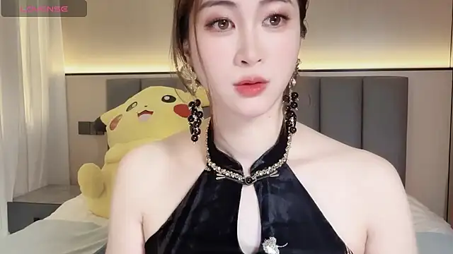 wuyueaini online show from 11.17.25