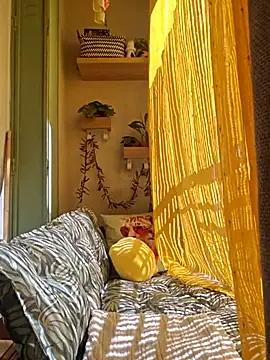 Snapshot of Mila_Luciphya chatting on 05.06.26 Mila Luciphya online show from 05.06.26