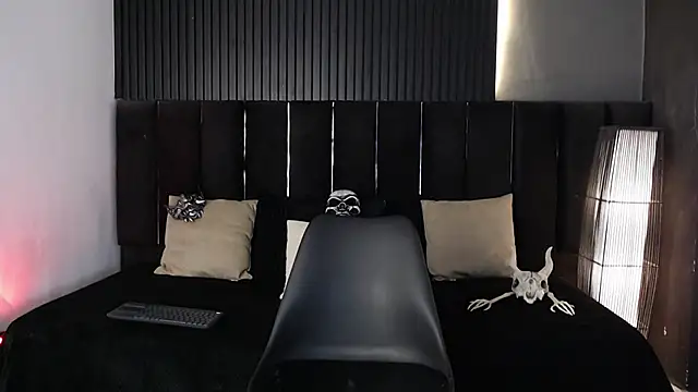 Snapshot of Dominic_ghost chatting on 10.12.25 Dominic ghost online show from 10.12.25