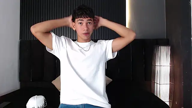 Snapshot of Dominic_ghost chatting on 12.15.25 Dominic ghost online show from 12.15.25