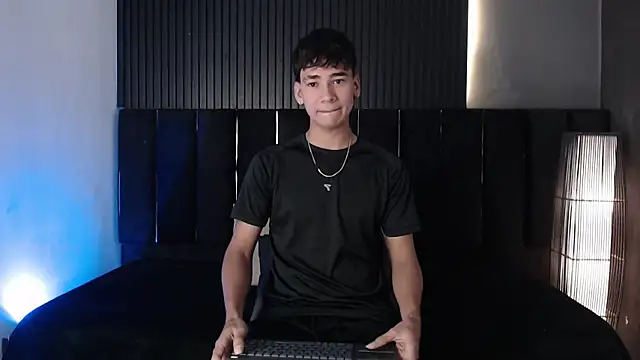 Snapshot of Dominic_ghost chatting on 01.15.26 Dominic ghost online show from 01.15.26