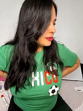 Snapshot of astridcollinsvip chatting on 06.19.26 astridcollinsvip online show from 06.19.26