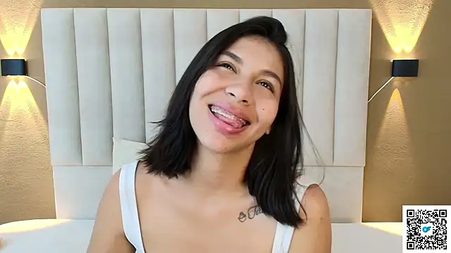 Snapshot of goddess_saori_ chatting on 11.23.25 goddess saori online show from 11.23.25