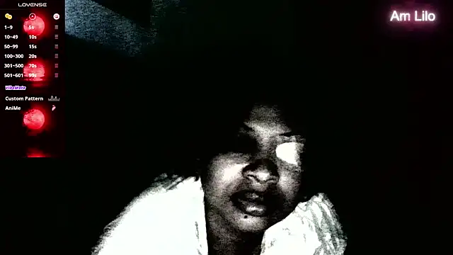 Snapshot of LiloTorontoo chatting on 10.12.25 LiloTorontoo online show from 10.12.25