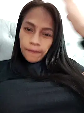 sarah garcia  online show from 06.12.26