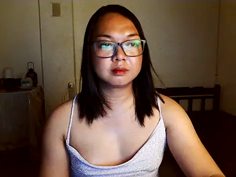 Trishme online show from 10.15.25