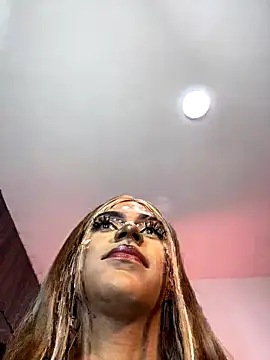 Snapshot of Flora_Minx chatting on 10.29.25 Flora Minx online show from 10.29.25