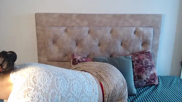 Snapshot of Noapino chatting on 03.19.26 Noapino online show from 03.19.26