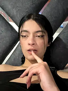 LiaCollings online show from 10.19.25