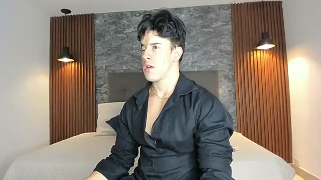 Snapshot of MaxCooper1 chatting on 10.13.25 MaxCooper1 online show from 10.13.25