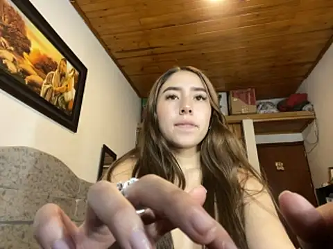 Snapshot of SweetMaddiee_ chatting on 11.09.25 SweetMaddiee online show from 11.09.25