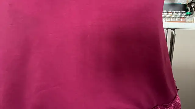 Snapshot of CelineLuxe chatting on 09.30.25 CelineLuxe online show from 09.30.25