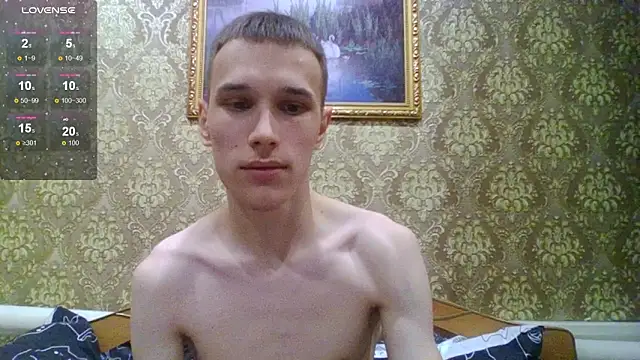 Snapshot of your___honeyy chatting on 11.07.25 your honeyy online show from 11.07.25