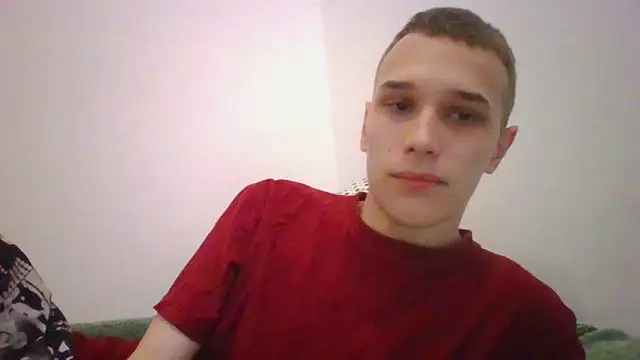 Snapshot of your___honeyy chatting on 11.11.25 your honeyy online show from 11.11.25