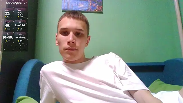 Snapshot of your___honeyy chatting on 11.25.25 your honeyy online show from 11.25.25