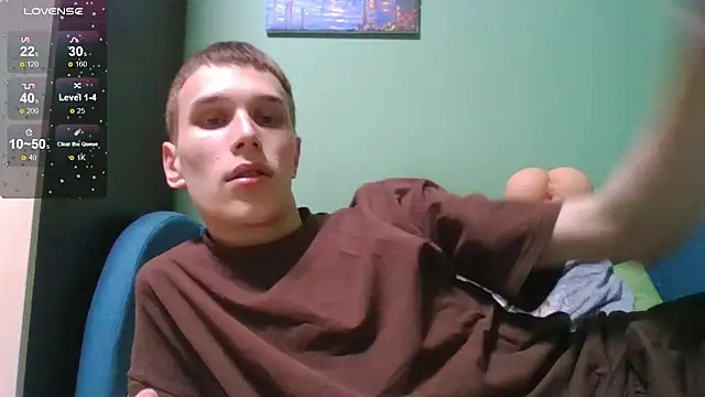 Snapshot of your___honeyy chatting on 12.05.25 your honeyy online show from 12.05.25