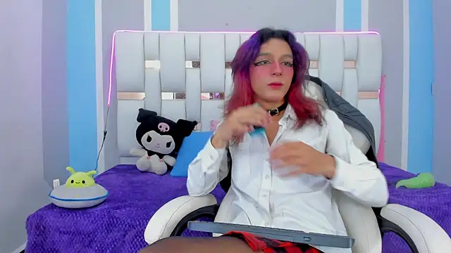 Snapshot of MilkWhore1 chatting on 11.05.25 MilkWhore1 online show from 11.05.25