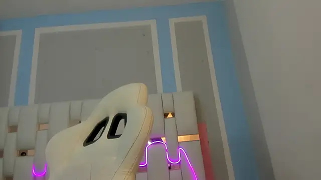 Snapshot of MilkWhore1 chatting on 02.09.26 MilkWhore1 online show from 02.09.26