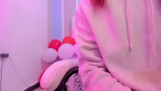 Snapshot of MilkWhore1 chatting on 02.22.26 MilkWhore1 online show from 02.22.26