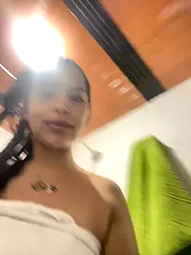 Snapshot of Mia_garcia28 chatting on 09.27.25 Mia garcia28 online show from 09.27.25