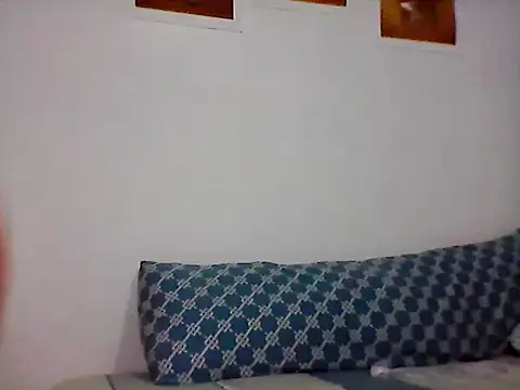 nhayasquirt online show from 11.11.25