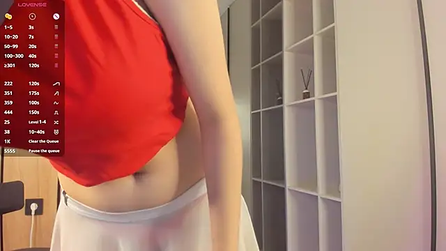 Snapshot of Xonalenei chatting on 10.20.25 Xonalenei online show from 10.20.25