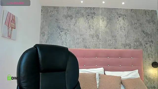 Snapshot of brithanycollins chatting on 10.07.25 brithanycollins online show from 10.07.25