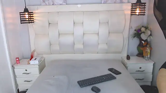 Atley Dolly online show from 11.18.25