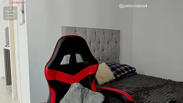 Nicolasmontoya16 online show from 10.29.25