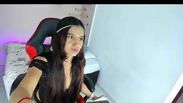 Snapshot of maraiah_petit chatting on 09.20.25 maraiah petit online show from 09.20.25