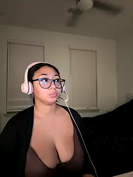 Snapshot of minhaa_gamer chatting on 09.19.25 minhaa gamer online show from 09.19.25