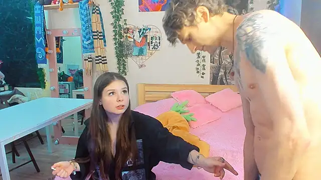 Snapshot of Hate_Emotions chatting on 09.21.25 Hate Emotions online show from 09.21.25