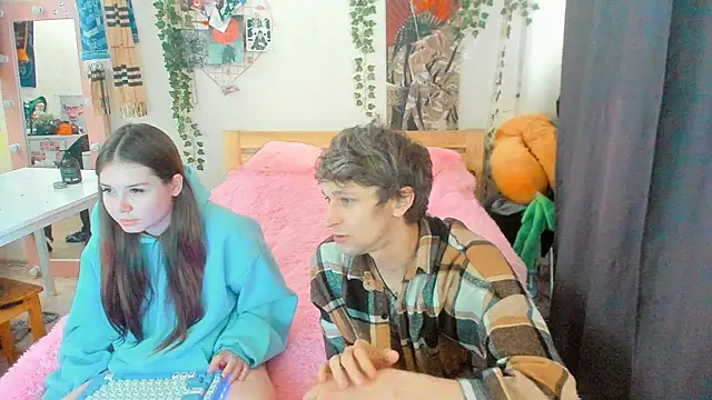 Snapshot of Hate_Emotions chatting on 09.25.25 Hate Emotions online show from 09.25.25