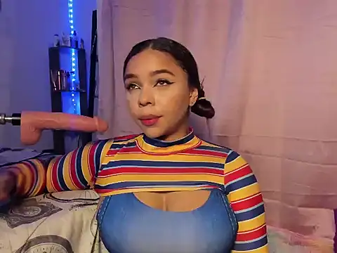 ImSofiVega online show from 10.29.25