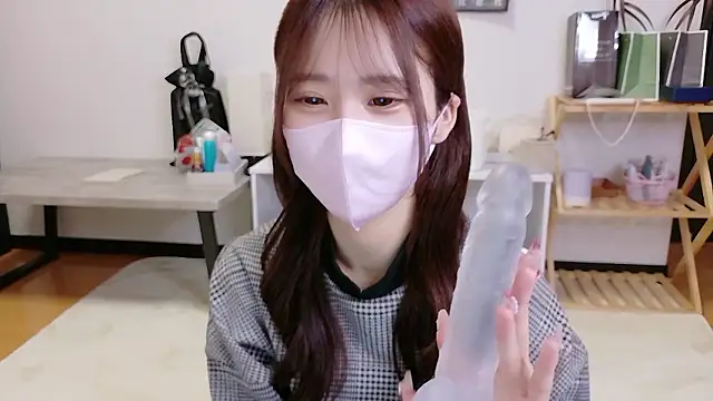 Snapshot of Ema_o0_chan chatting on 11.11.25 Ema o0 chan online show from 11.11.25