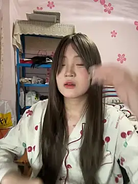 Snapshot of CoCo-s chatting on 03.10.26 CoCo-s online show from 03.10.26