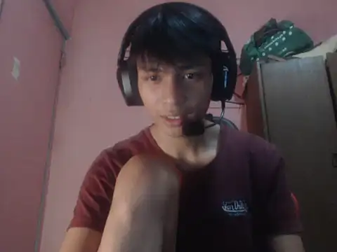 Snapshot of Kyoshi_19 chatting on 05.10.26 Kyoshi 19 online show from 05.10.26