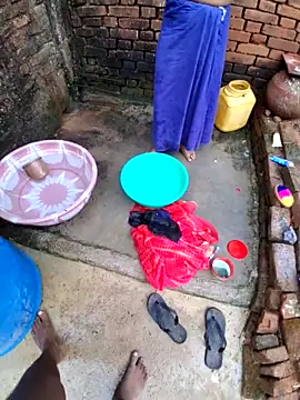 RAYI Queen 3 online show from 10.31.25