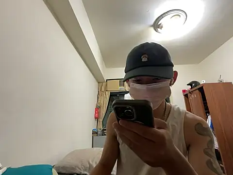 Snapshot of boyjoe10 chatting on 11.01.25 boyjoe10 online show from 11.01.25