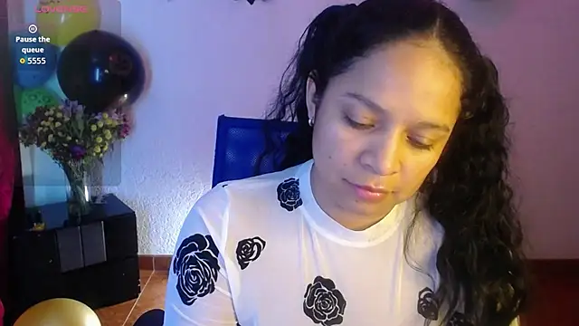 Sara cute92 online show from 10.23.25