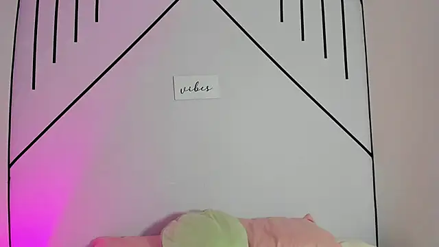 MiahCornell  online show from 10.29.25