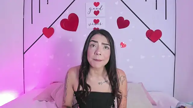 Snapshot of MiahCornell_ chatting on 02.14.26 MiahCornell online show from 02.14.26