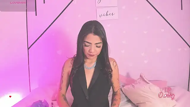 Snapshot of MiahCornell_ chatting on 02.27.26 MiahCornell online show from 02.27.26