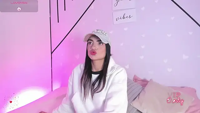 Snapshot of MiahCornell_ chatting on 03.04.26 MiahCornell online show from 03.04.26