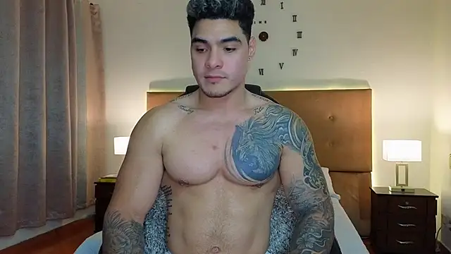 Snapshot of Steven_Velez chatting on 03.11.26 Steven Velez online show from 03.11.26