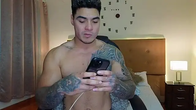 Snapshot of Steven_Velez chatting on 03.12.26 Steven Velez online show from 03.12.26