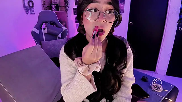 Snapshot of Liz_rogers_x chatting on 01.09.26 Liz rogers x online show from 01.09.26