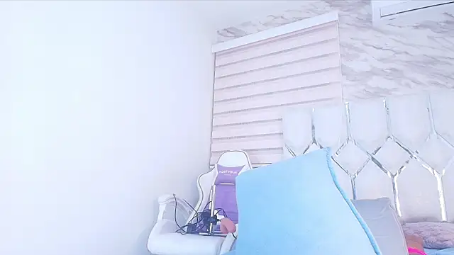 Snapshot of cataleya_ebony_ chatting on 08.01.26 cataleya ebony online show from 08.01.26