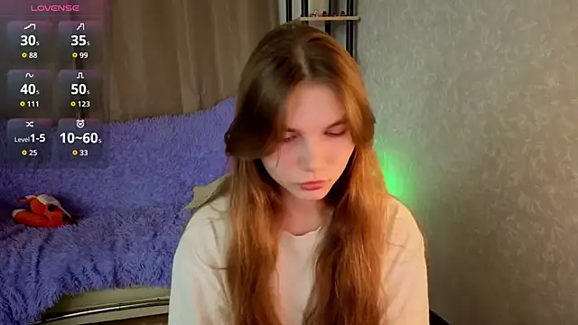 Snapshot of Nika_OMG chatting on 09.18.25 Nika OMG online show from 09.18.25